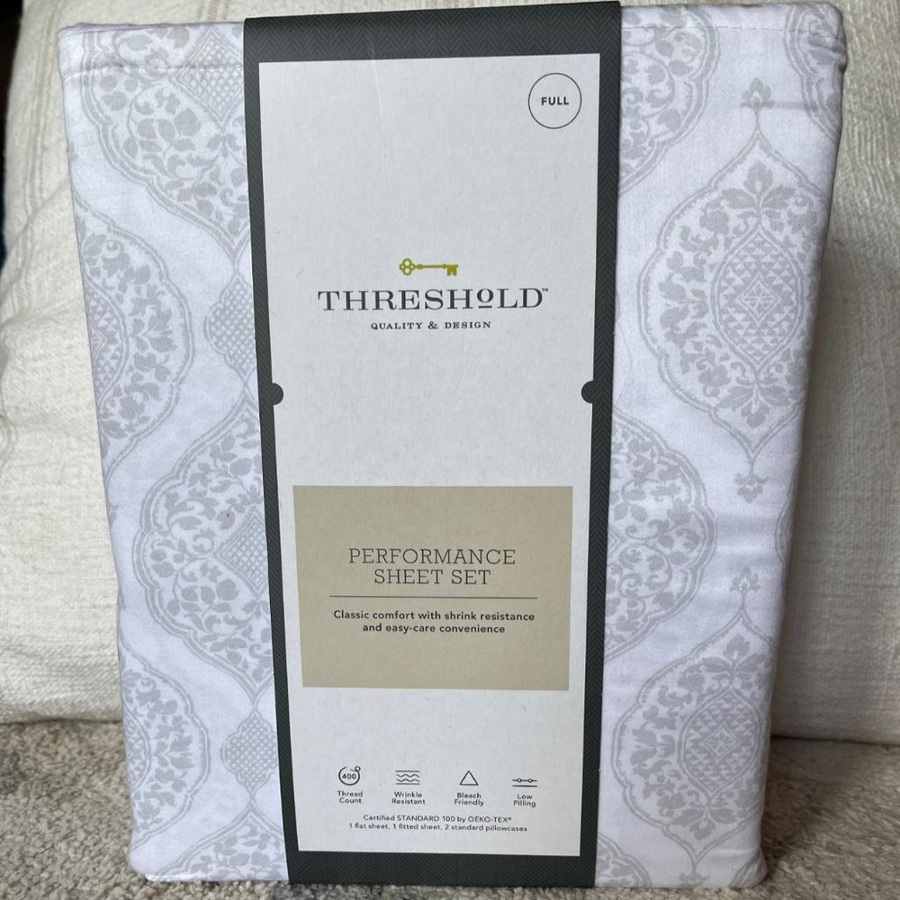 Brand New Threshold Performance Sheet Set Snow Medallion Full Size